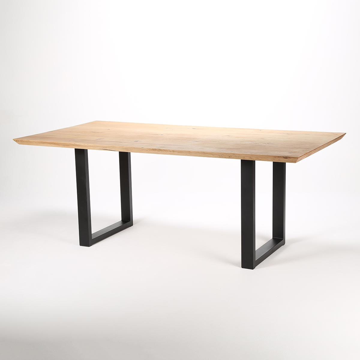 Tisch Schweizer Kante, Eiche massiv, 160x100cm mit U-Gestell