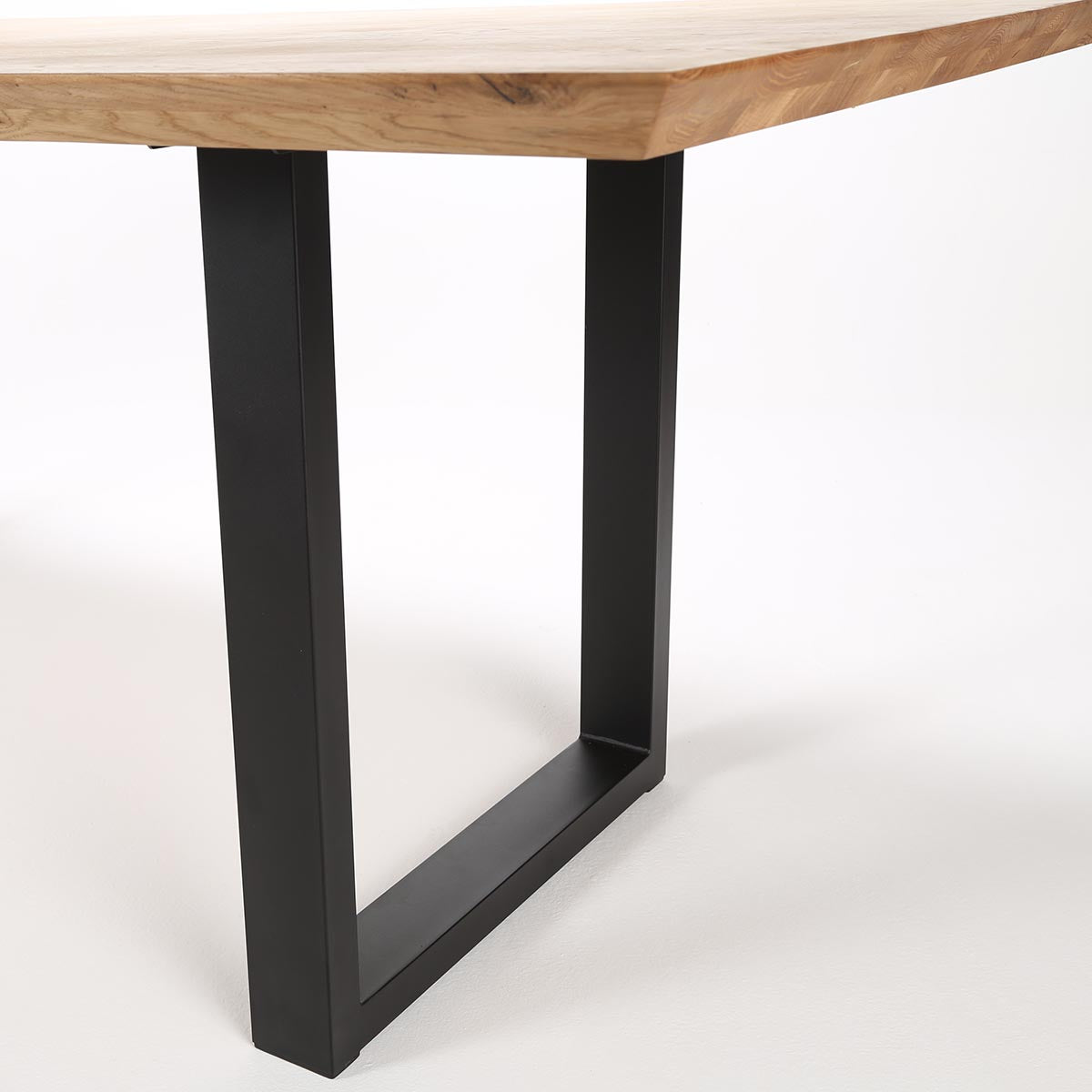 Tisch Eiche massiv, Schweizer Kante 200x100cm mit U-Gestell